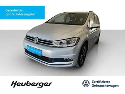 Silber Gebraucht 2023 VW Touran Highline Van / Kleinbus | 38.460 € (Etwas zu teuer)