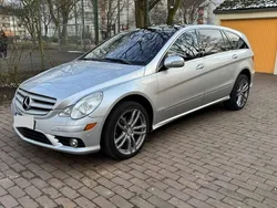 Grau Gebraucht 2006 Mercedes R500 AMG Van / Kleinbus | 11.499 €