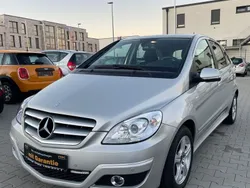 Silber Gebraucht 2011 Mercedes B180 Van / Kleinbus | 6.990 € (Fairer Preis)