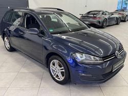 Blau Gebraucht 2015 VW Golf VII Trendline Kombi | 5.999 € (Superpreis)