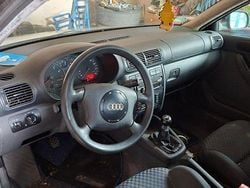 Schwarz Gebraucht 1998 Audi A3 Ambiente Limousine | 500 € (Guter Preis)