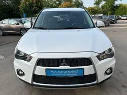 Weiß Gebraucht 2011 Mitsubishi Outlander Edition SUV | 4.490 € (Guter Preis)