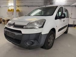 Weiß Gebraucht 2013 Citroën Berlingo Attraction Van / Kleinbus | 2.790 € (Superpreis)