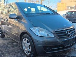 Grau Gebraucht 2011 Mercedes A160 Limousine | 7.499 € (Fairer Preis)