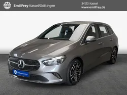 Grau Gebraucht 2024 Mercedes B200 Progressive Van / Kleinbus | 35.200 € (Teuer)