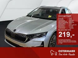 Brilliantsilber Gebraucht 2024 Skoda Octavia Selection Kombi | 26.960 € (Guter Preis)