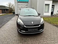 Schwarz Gebraucht 2012 Renault Grand Scénic Bose Edition Van / Kleinbus | 4.999 € (Fairer Preis)