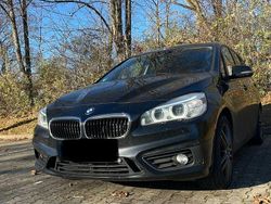 Schwarz Gebraucht 2015 BMW 220 Gran Tourer Sport Line Van / Kleinbus | 11.500 € (Superpreis)