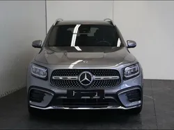 Grau Gebraucht 2024 Mercedes GLB200 AMG Line Premium SUV | 44.500 € (Fairer Preis)