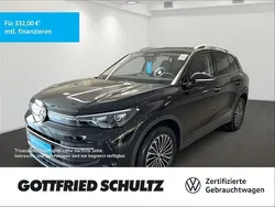 Schwarz Gebraucht 2024 VW Tiguan Life SUV | 33.950 € (Fairer Preis)