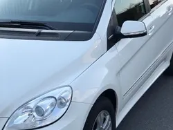 Weiß Gebraucht 2011 Mercedes B180 Edition 1 Van / Kleinbus | 4.100 € (Superpreis)