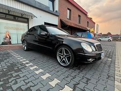 Schwarz Gebraucht 2008 Mercedes E220 Limousine | 9.900 €