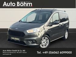 Grau Gebraucht 2021 Ford Tourneo Courier Titanium Van / Kleinbus | 19.630 € (Teuer)