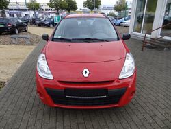 Rot Gebraucht 2010 Renault Clio II Expression Kleinwagen | 6.890 €