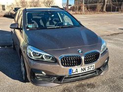 Braun Gebraucht 2019 BMW 218 Active Tourer Sport Line Van / Kleinbus | 16.500 € (Fairer Preis)