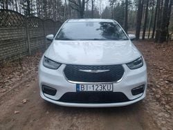 Weiß Gebraucht 2023 Chrysler Pacifica Van / Kleinbus | 28.900 € (Superpreis)