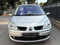 Silber Gebraucht 2008 Renault Mégane GrandTour Kombi | 1.900 €