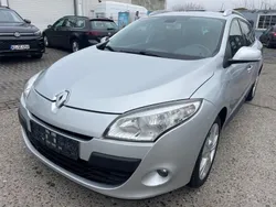 Grau Gebraucht 2009 Renault Mégane III Dynamique Limousine | 4.990 € (Fairer Preis)