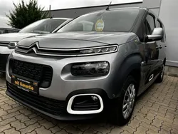 Grau Gebraucht 2020 Citroën Berlingo Feel Van / Kleinbus | 15.700 € (Guter Preis)
