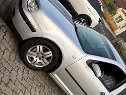 Silber Gebraucht 2001 VW Golf IV Limousine | 2.900 € (Teuer)