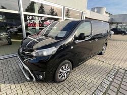 Graphitschwarz Gebraucht 2022 Toyota Proace Verso Team Kombi | 33.990 € (Superpreis)
