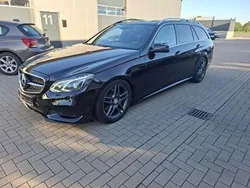 Obsidianschwarz metalliclack Gebraucht 2013 Mercedes E300 Kombi | 11.950 €