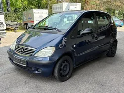 Blau Gebraucht 2002 Mercedes A140 Limousine | 590 €