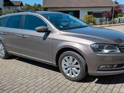 Braun Gebraucht 2011 VW Passat Comfortline Kombi | 6.399 € (Fairer Preis)