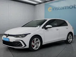 Weiß Gebraucht 2022 VW Golf VIII Kleinwagen | 22.499 € (Guter Preis)