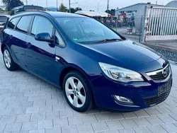 Blau Gebraucht 2012 Opel Astra Kombi | 5.990 € (Fairer Preis)