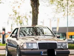 Braun Gebraucht 1988 Mercedes E230 Coupé | 7.000 €