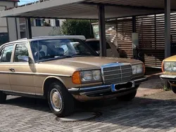 Gold Gebraucht 1984 Mercedes 240 Limousine | 11.900 €