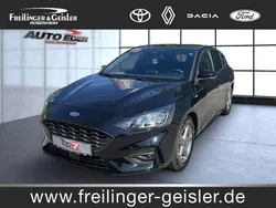 Obsidianschwarz (schwarz) Gebraucht 2021 Ford Focus ST-Line X Limousine | 22.990 € (Guter Preis)