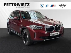 Rot Gebraucht 2021 BMW iX3 Impressive SUV | 33.690 € (Superpreis)