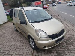 Gold Gebraucht 2000 Toyota Yaris Kombi | 1.890 € (Fairer Preis)