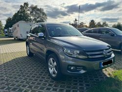 Grau Gebraucht 2012 VW Tiguan Sportline SUV | 11.100 € (Fairer Preis)