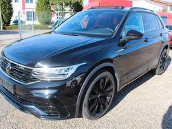 Deep black perleffekt Gebraucht 2024 VW Tiguan R-line SUV | 38.995 € (Guter Preis)