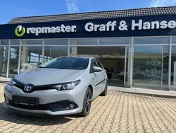 Grau Gebraucht 2017 Toyota Auris Hybrid Team Limousine | 14.990 € (Fairer Preis)
