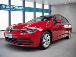 Rot Gebraucht 2024 VW Golf VIII Life Kombi | 21.680 € (Superpreis)