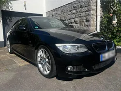 Schwarz Gebraucht 2011 BMW 320 Shadowline Coupé | 10.950 € (Etwas zu teuer)