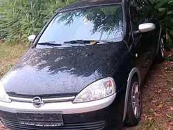 Schwarz Gebraucht 2002 Opel Corsa Limousine | 360 € (Fairer Preis)