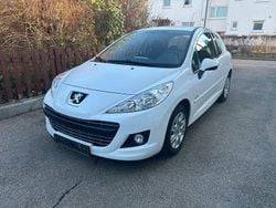 Weiß Gebraucht 2012 Peugeot 207 Urban Move Limousine | 4.800 € (Fairer Preis)
