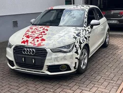 Weiß Gebraucht 2011 Audi A1 Attraction Kleinwagen | 6.450 € (Fairer Preis)
