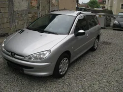 Silber Gebraucht 2005 Peugeot 206 Filou Kombi | 1.850 € (Etwas zu teuer)