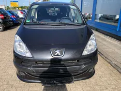 Schwarz Gebraucht 2006 Peugeot 1007 Premium Kleinwagen | 2.300 € (Fairer Preis)