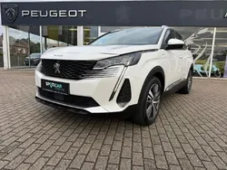 Weiß Gebraucht 2021 Peugeot 3008 Allure SUV | 24.990 € (Etwas zu teuer)