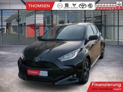 Mysticschwarz mica Gebraucht 2024 Toyota Yaris Hybrid Team Limousine | 22.985 € (Guter Preis)