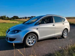 Grau Gebraucht 2009 Seat Altea XL Van / Kleinbus | 2.400 € (Fairer Preis)