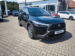 Tiefschwarz Gebraucht 2024 Toyota Corolla Cross Team SUV | 35.900 € (Etwas zu teuer)