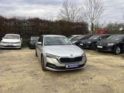 Silber Gebraucht 2022 Skoda Octavia Clever Kombi | 22.699 € (Guter Preis)